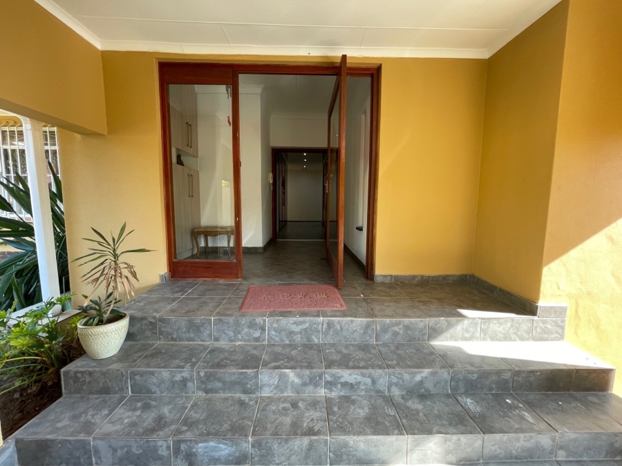6 Bedroom Property for Sale in Dan Pienaar Free State
